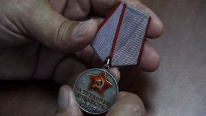 Обзор медалей "За трудовую доблесть" и "За трудовое отличие".