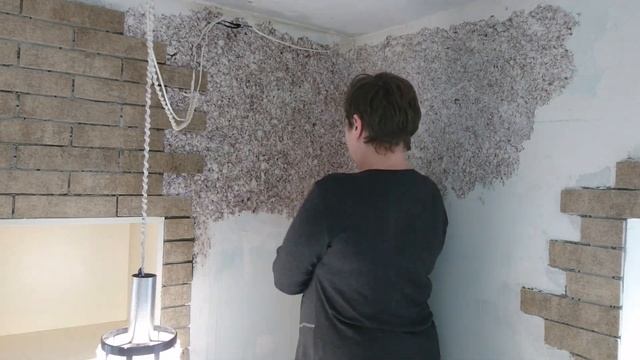 Как правильно снять жидкие обои со стен