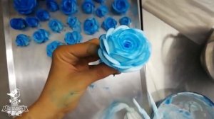 Как НЕЛЬЗЯ делать розы из белкового крема. Розы из БЗК одной насадкой!