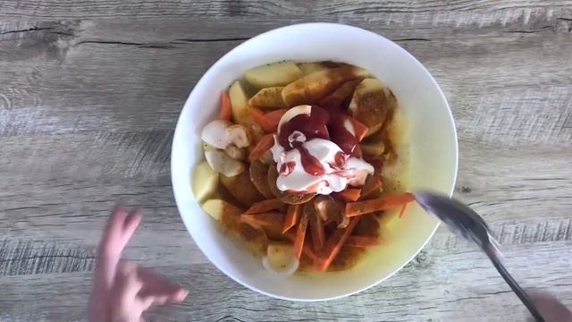 КАК ПРИГОТОВИТЬ КУРИЦУ С КАРТОФЕЛЕМ В РУКАВЕ? Сочное мясо с овощами запеченное в духовке на ужин смотреть онлайн