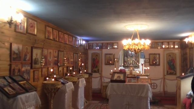 Служба в храме//сельский храм//Божественная Литургия