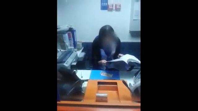 Можно ли в обменнике поменять старые иностранные деньги? Эксперимент