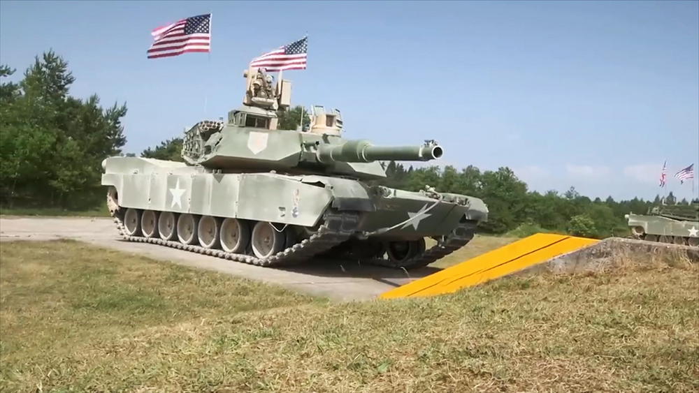 Байден объявит о решении отправить на Украину танки Abrams / События на ТВЦ
