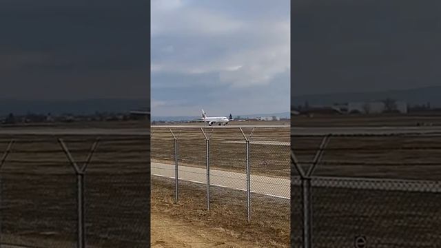 "Airbus" на "Bulgaria air" излита от "летище София"