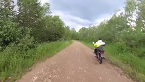 УЧУ МЛАДШЕГО БРАТА ЕЗДИТЬ НА МОТОЦИКЛЕ!