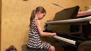 Катя Лакеева, 8 лет