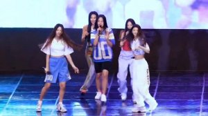 NEW-JEANS STAGE COOKIE DANCE MIRRORED (STANDING)