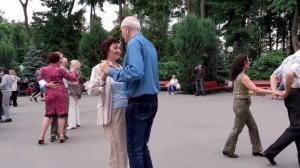 ГАРМОНИЯ В ЛЮБВИ!???/КРАСИВЫЕ ТАНЦЫ В ПАРКЕ ГОРЬКОГО ХАРЬКОВ МАЙ 2021