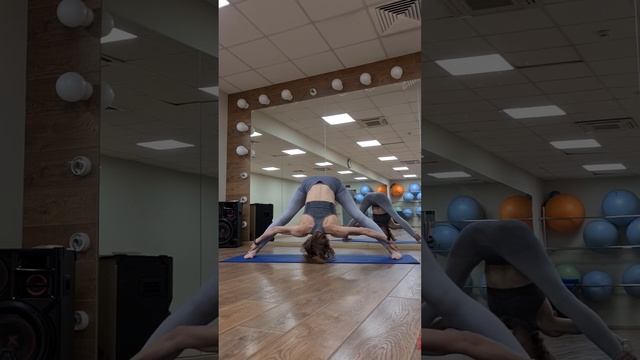 Хатха-йога с Анастасией #здороваяспина смотреть онлайн