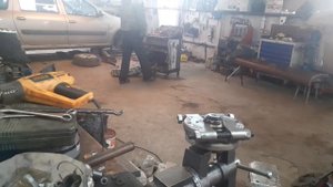 применение съёмников при замене подшипника ларгус