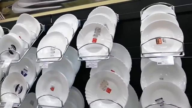 Самый большой магазин в посёлке районного центра. смотреть онлайн