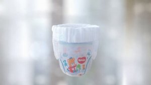Huggies Dry Pants 2017-2018: First Roll-over