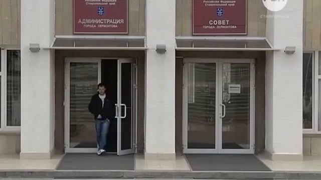 В ТЁМНОМ-ТЁМНОМ ГОРОДЕ смотреть онлайн