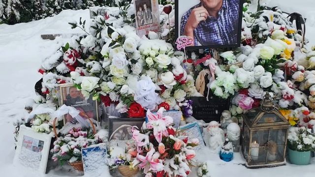 Полгода со дня смерти Юрия Шатунова. Шатунова посмертно наградили на «Песне года». смотреть онлайн