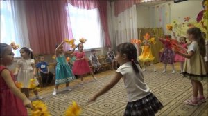 Листик листопад. Танец с осенними веточками