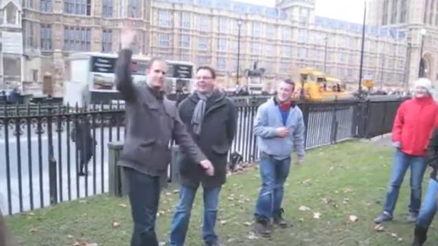 Mike Executes Pete смотреть онлайн