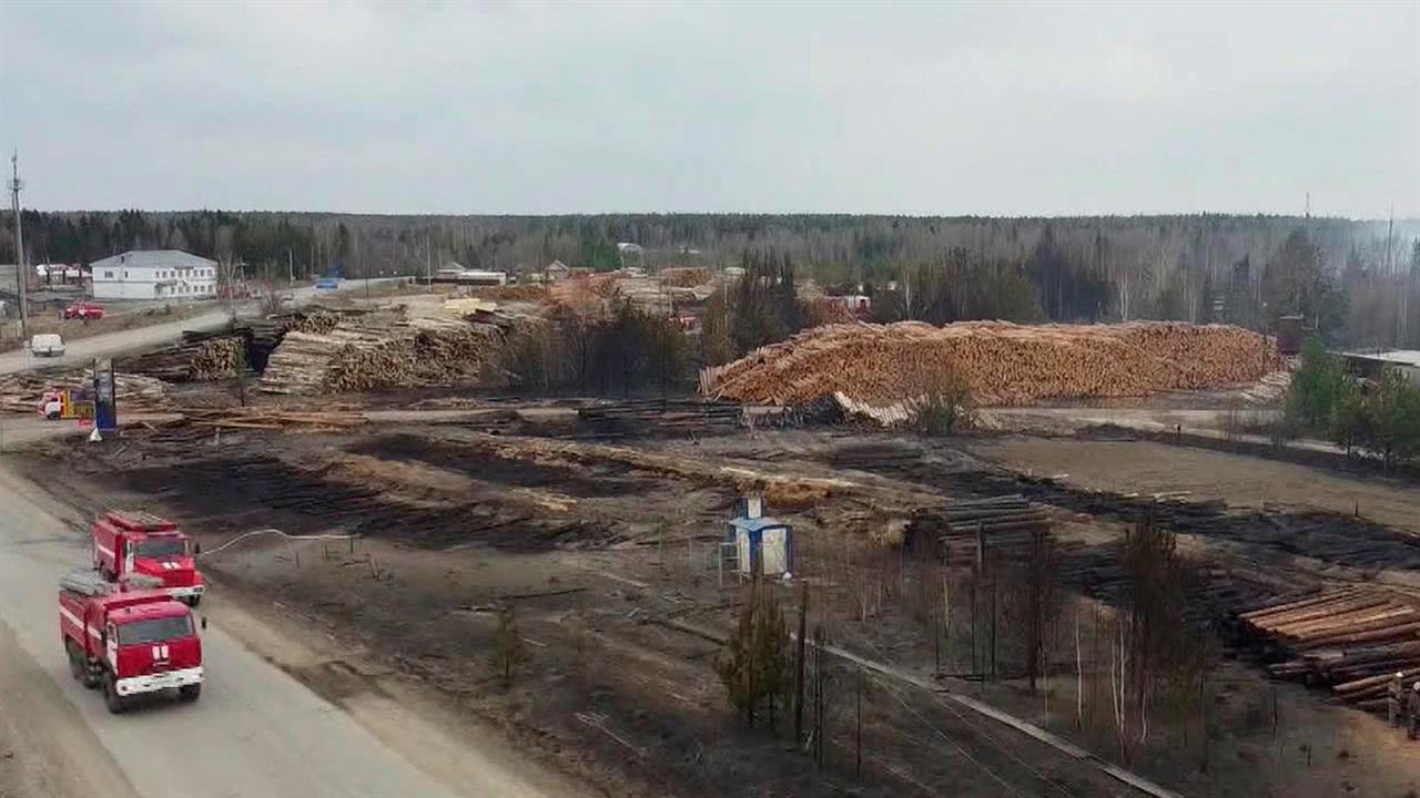 Фигурантам дела о крупном пожаре в поселке Сосьва в Свердловской области предъявлены обвинения.