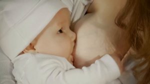 Как правильно кормить малыша