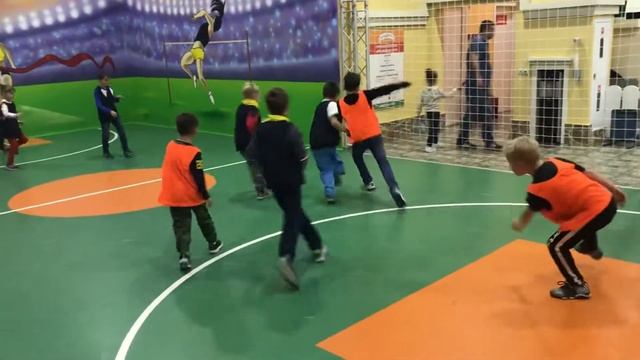 Детский футбол в городе профессий Кидбург
