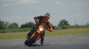 2023 KTM 690 SMC R – Street-slaying supermoto royalty! | KTM