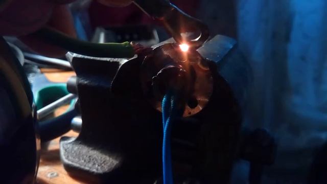 Трансформатор тороидальный 220/3.9 V - 10 A смотреть онлайн