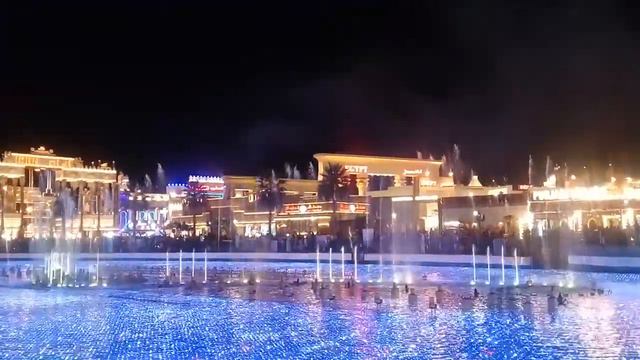 Поющие фонтаны и огненное шоу в Global Village (Всемирная ярмарка / деревня в Дубае) смотреть онлайн