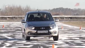 Новая Лада Гранта седан на треке и грунтовке
