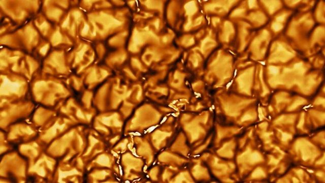 Солнце вблизи: ученые впервые разглядели его так подробно смотреть онлайн