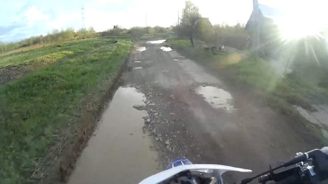 Прыгаем через колесо/Катаемся по трассе/Отвалился глушак смотреть онлайн