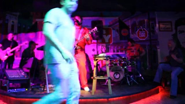 Стою на краю смотреть онлайн