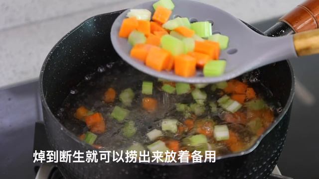 難怪飯店的五香花生米那麽好吃，原來訣竅在這裏，學會天天在家吃【我是馬小壞】