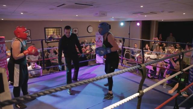 Allyson Gooderun vs Lisa Kendall - Funkin Fitness White Collar Boxing смотреть онлайн