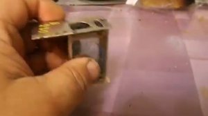 подсадка пчелиной матки к пчелам при помощи клеточки Титова - часть 1 - удачная конструкция