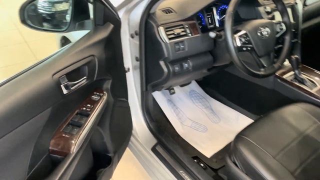 Toyota Camry 2016 год