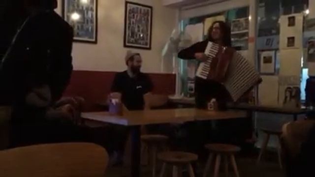 Jawad Aidaoui playing accordion at Casablanca in Seoul смотреть онлайн