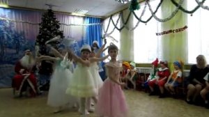 Танец снежинок. Подготовительная группа