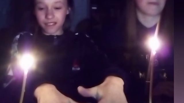 Джони Бек, против нас! Сражаемся друг с другом смотреть онлайн