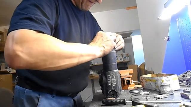 Как. собрать перфоратор Makita_HR-3000C. Как собрать бочковой перфоратор Makita_HR-3000C смотреть онлайн