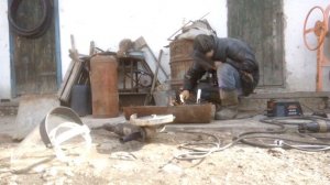 Бункерная кормушка для просят, из газового балона.