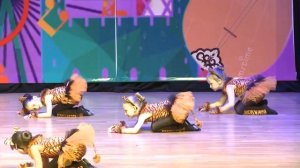 49 Dance first Озорные тигрята
