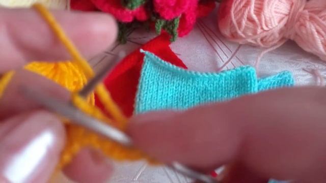 Лицевая гладь.Учимся вязать лицевые и изнаночные петли классическим и бабушкиным способом.