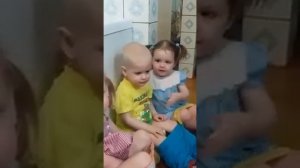 #Поцелуй#дети #поцелуи на горшках