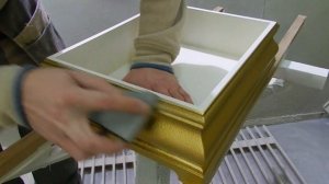 патинирование золотом деревянной шкатулки | столярная мастерская в Москве