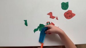 5 крутых идей, как научить ребёнка вырезать ножницами