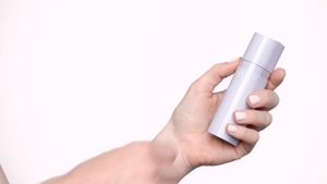 Прибор по уходу за кожей ILUMINAGE Me