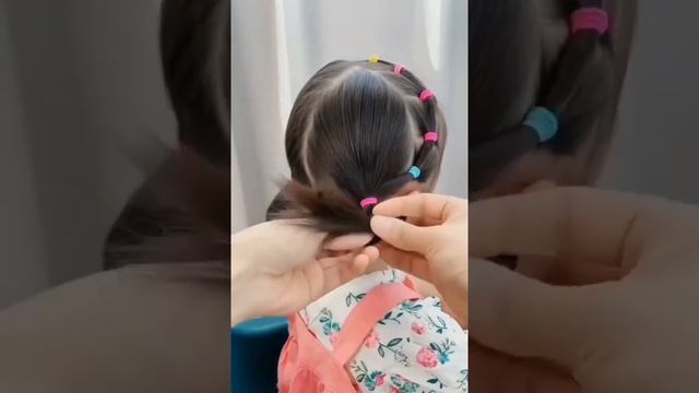 Детская причёска Отличный вариант причёски для детского сада или школы. смотреть онлайн