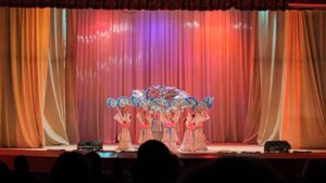 Вьетнамский танец "Цветы Вьетнама"