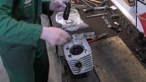 Итальянские направляющие втулки клапанов+Советские клапана=ремонт головки цилиндра МТ