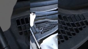 Замена фильтра салона Chrysler 300c