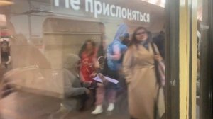 Поездка на поезде Номерной Калужско-Рижская линия Медведково-Новоясеневская